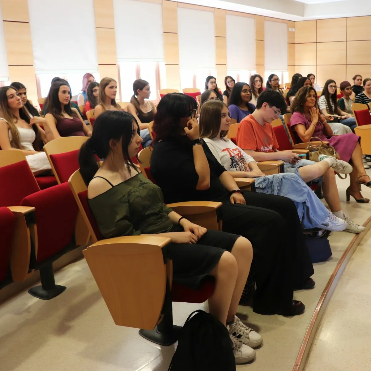 Partecipanti e docenti durante la giornata conclusiva del Fab Camp Ragazze Digitali 2026.