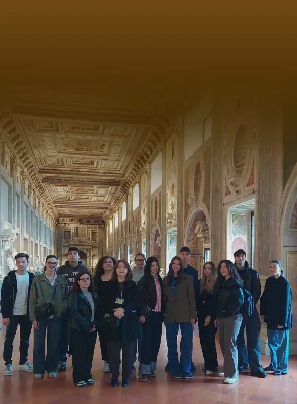 Studenti del corso di laurea in Economia e gestione delle imprese culturali e creative durante la visita didattica a Palazzo Ducale di Mantova nell'ambito dell'insegnamento di Organizzazione degli eventi culturali