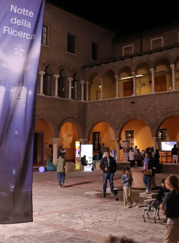Immagine testata chiostro Notte della Ricerca 2026