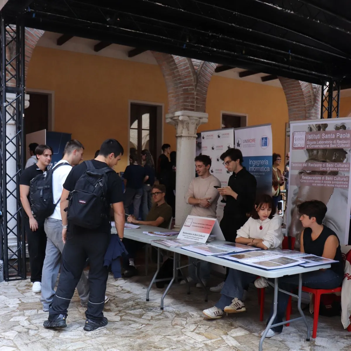Mantova Università Aperta 9 ottobre Restauro Mantova Università Aperta 9 ottobre Restauro